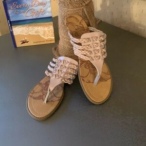 Blowfish, NEW NEVER WORN, Taupe color braided thong sandals, flat.